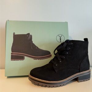 Kensie 9 Boots Kasha Combat Lace Up Zip Vegan Suede Chunky Platform Shoes NIB